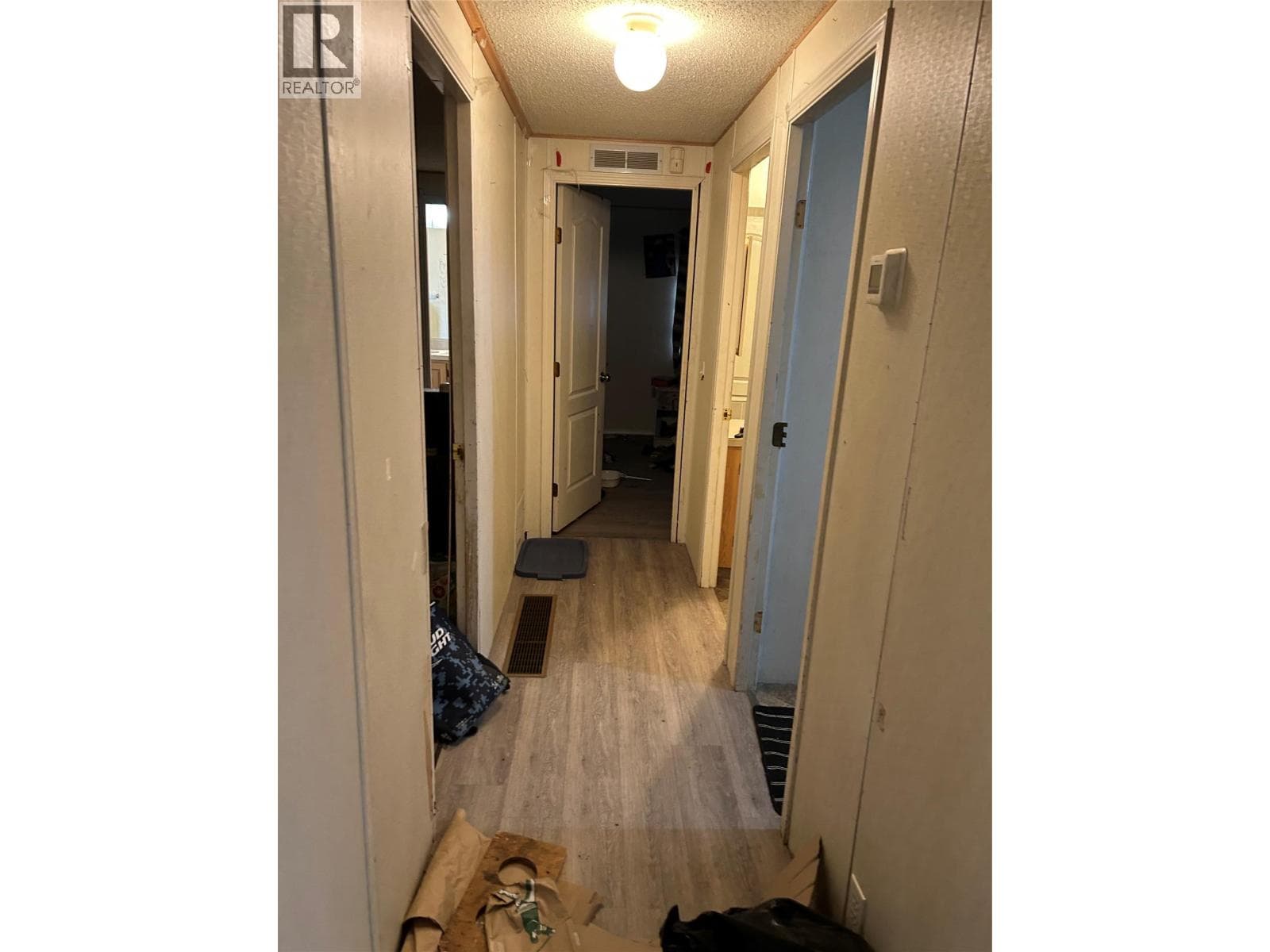 7561 Highway 97, Interior REALTORS® — photo 5