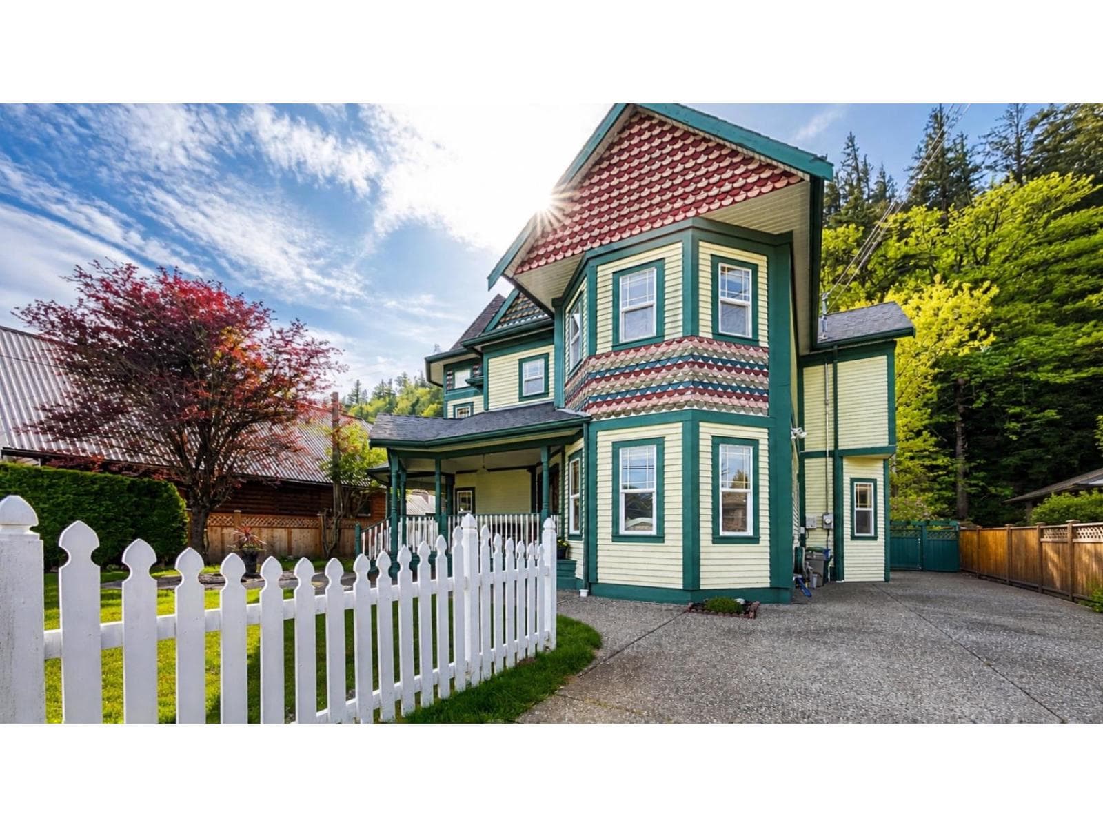 864 HOT SPRINGS ROAD, Harrison Hot Springs, Chilliwack — photo 3