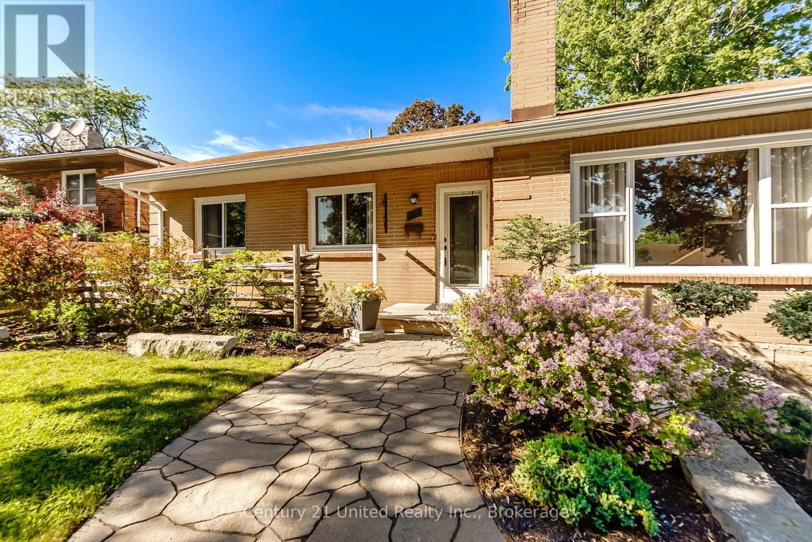 682 VICTORY CRESCENT, Central Lakes — photo 4