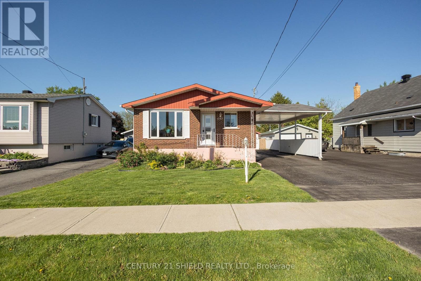 1107 GRAND AVENUE, Cornwall — photo 4