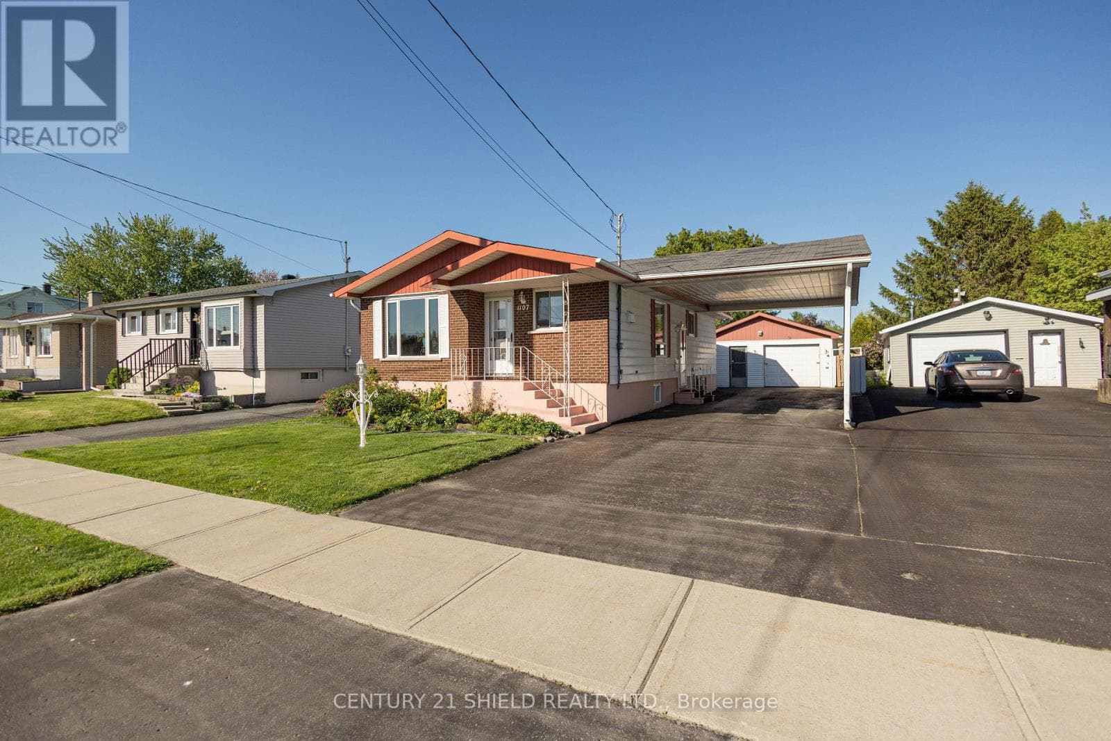 1107 GRAND AVENUE, Cornwall — photo 5