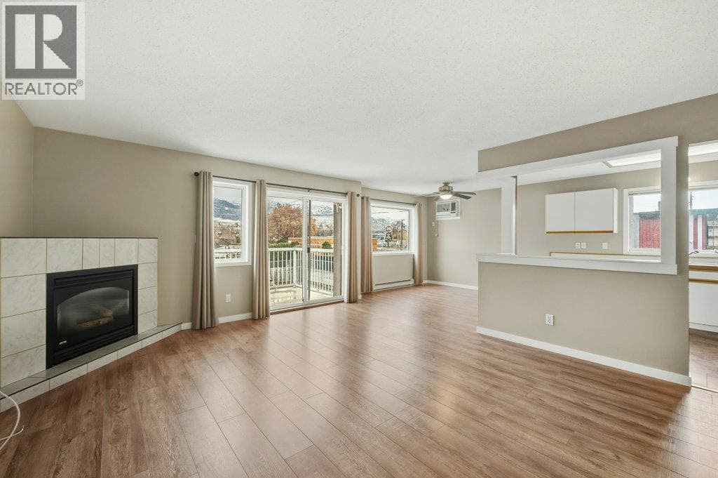 6201 Maple Drive Unit# 206, Interior REALTORS® — photo 4