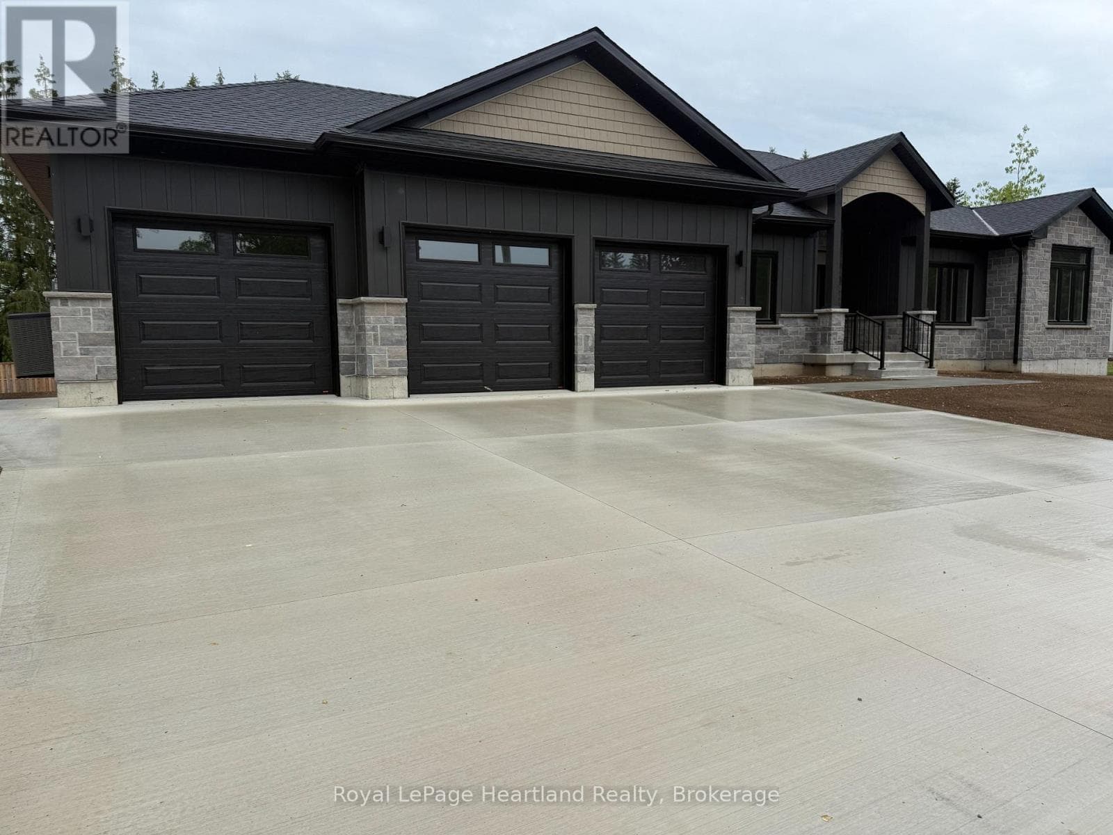345 TURNBERRY STREET, OnePoint — photo 3