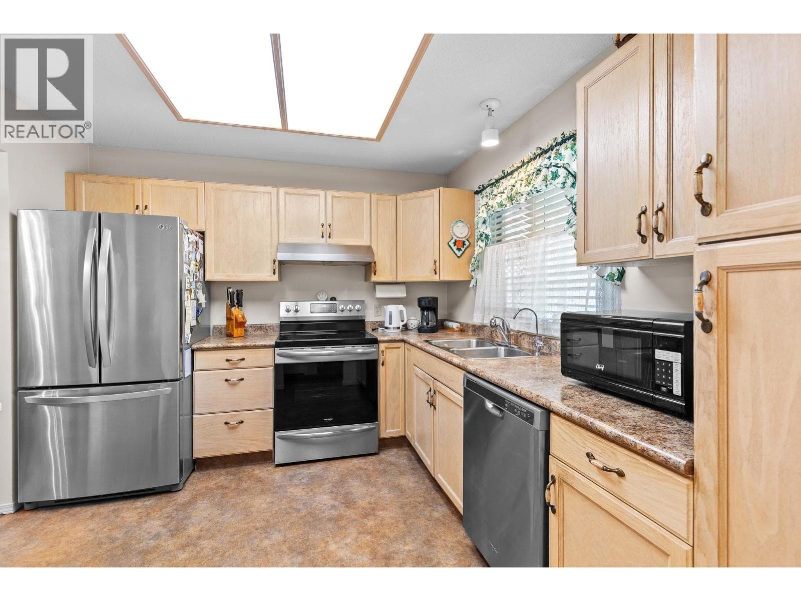3900 27 Avenue Unit# 30, Interior REALTORS® — photo 5