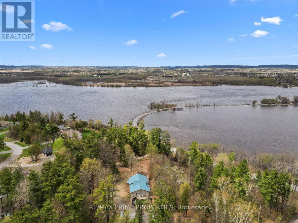 517 WILSON ROAD, Ottawa