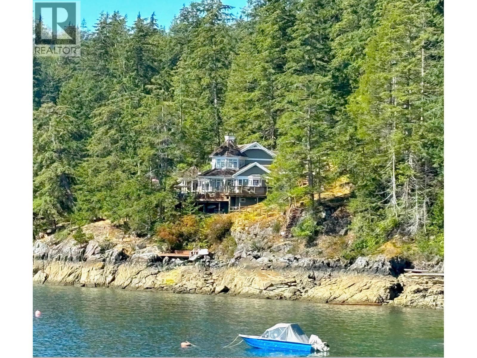 890 THE GROVE ROAD in 