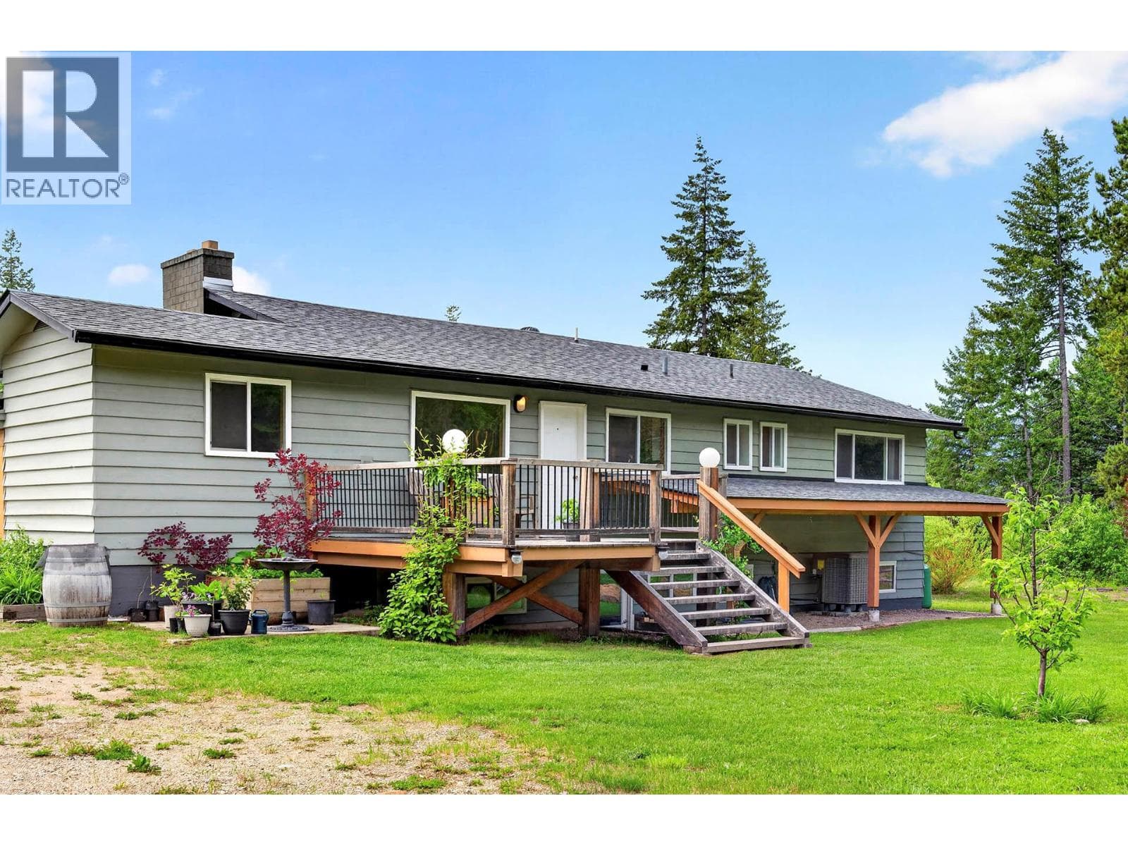 366 Joyce Lane, Interior REALTORS® — photo 3