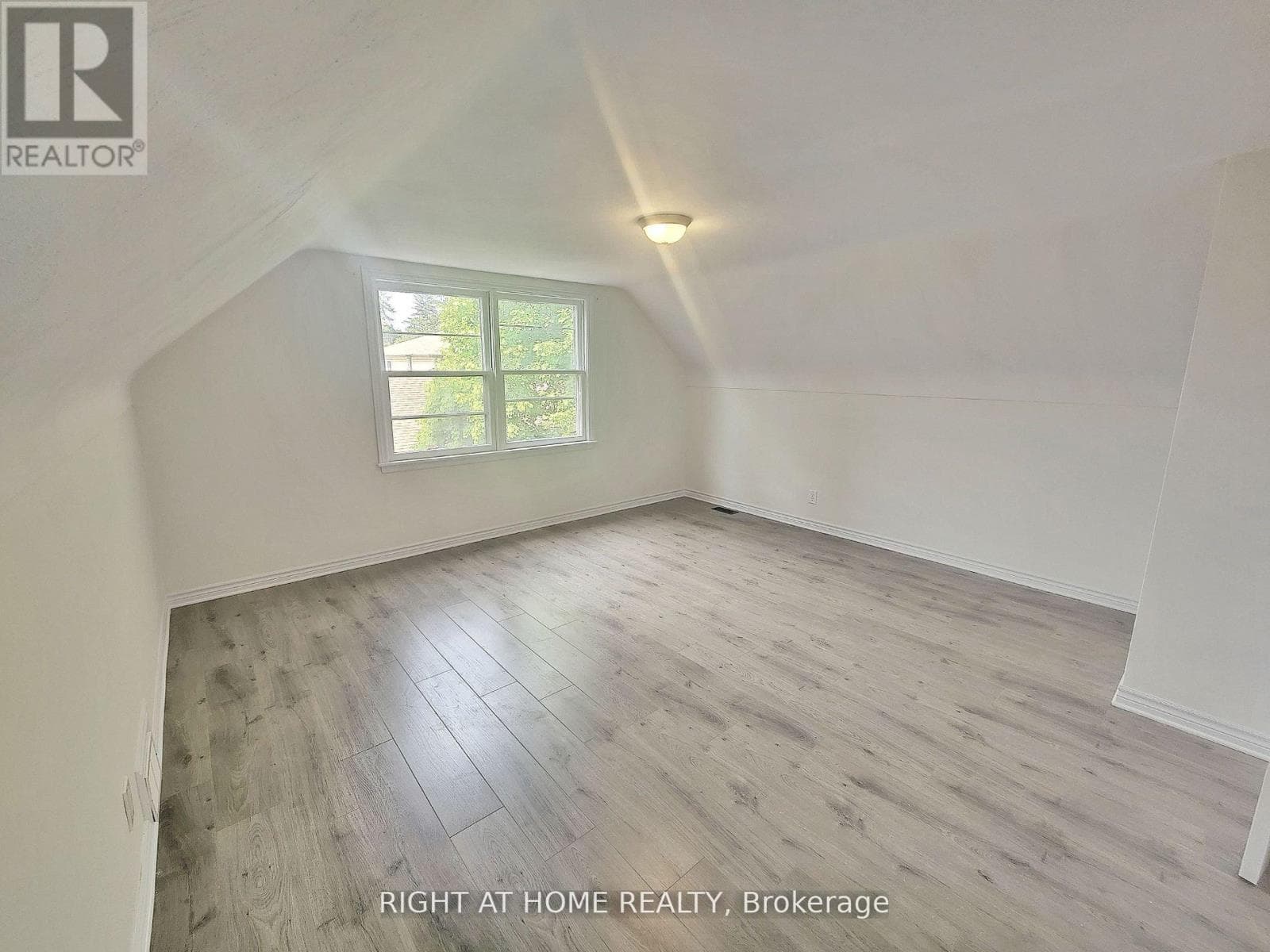 87 RADFORD STREET, Toronto — photo 5
