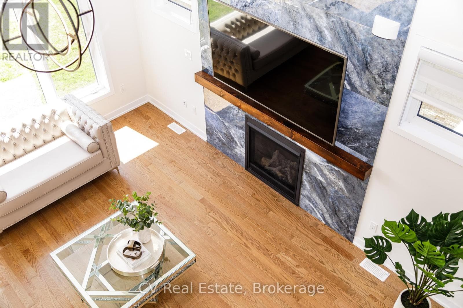 111 STONELEIGH DRIVE, OnePoint — photo 3