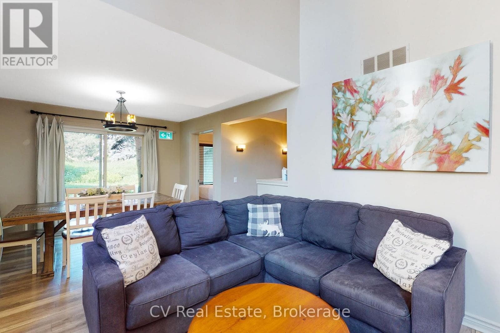 105 - 110 FAIRWAY COURT, OnePoint — photo 5