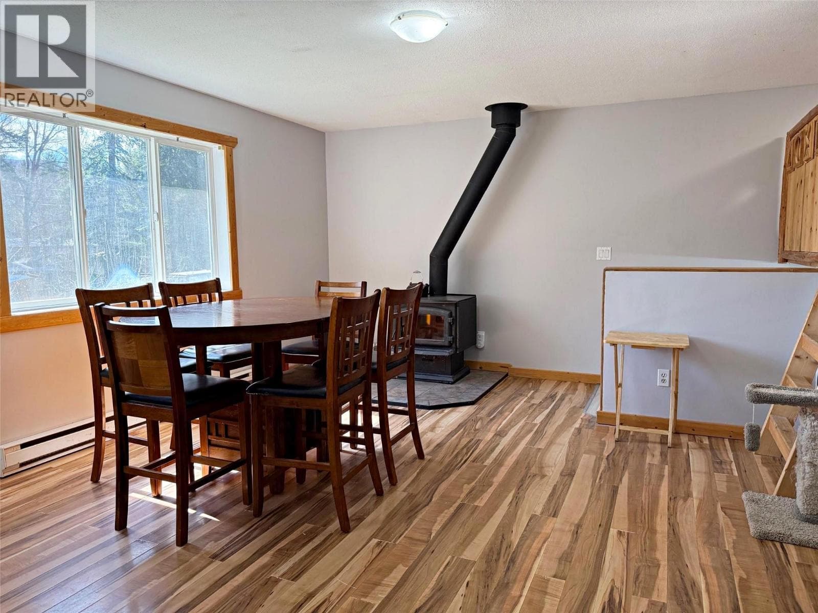 4385 Mountain Road, Interior REALTORS® — photo 5
