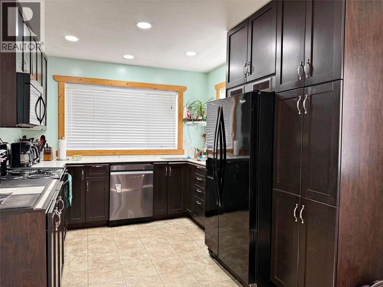 4385 Mountain Road, Interior REALTORS® — photo 3