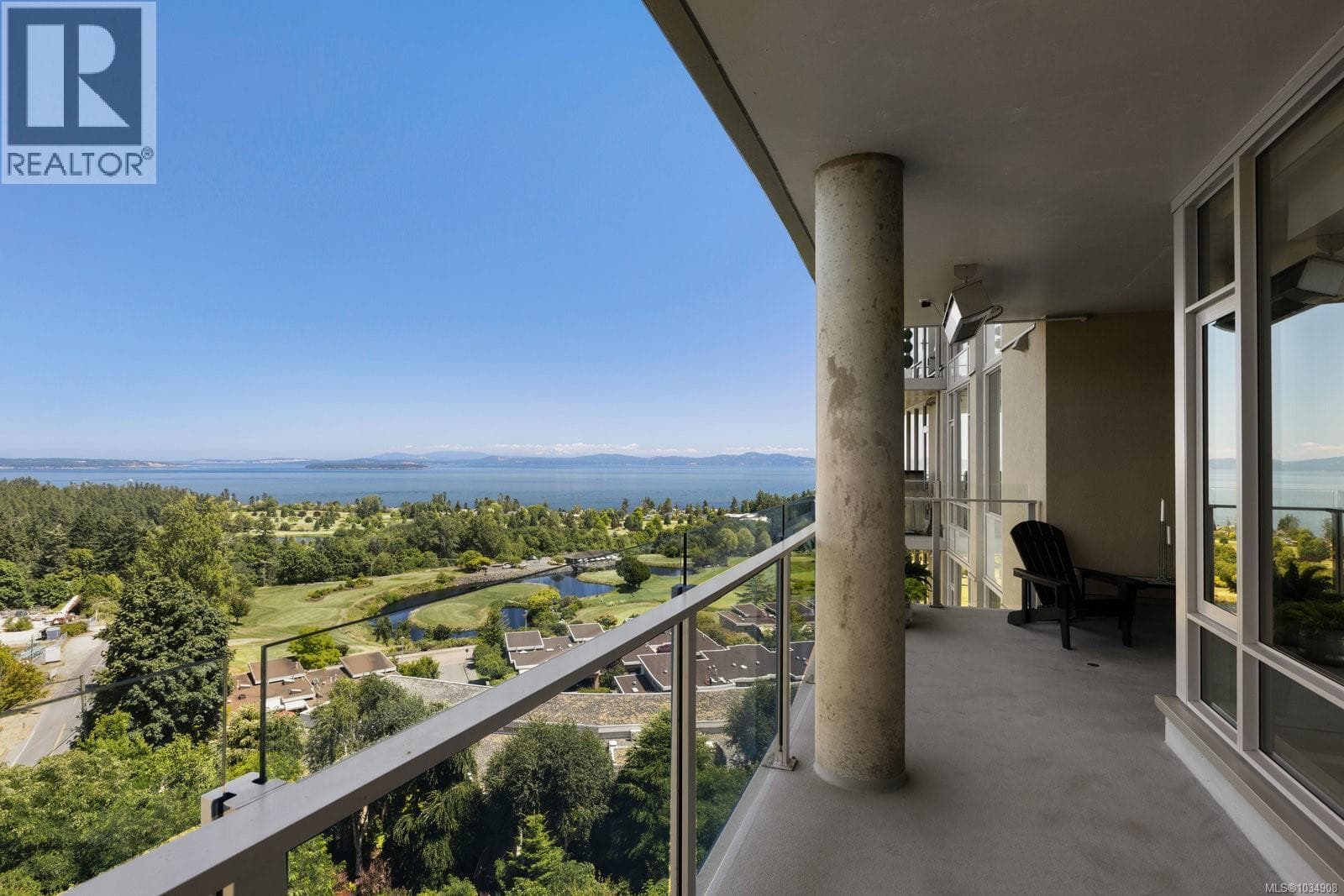 602 5388 Hill Rise Terr, Victoria — photo 2