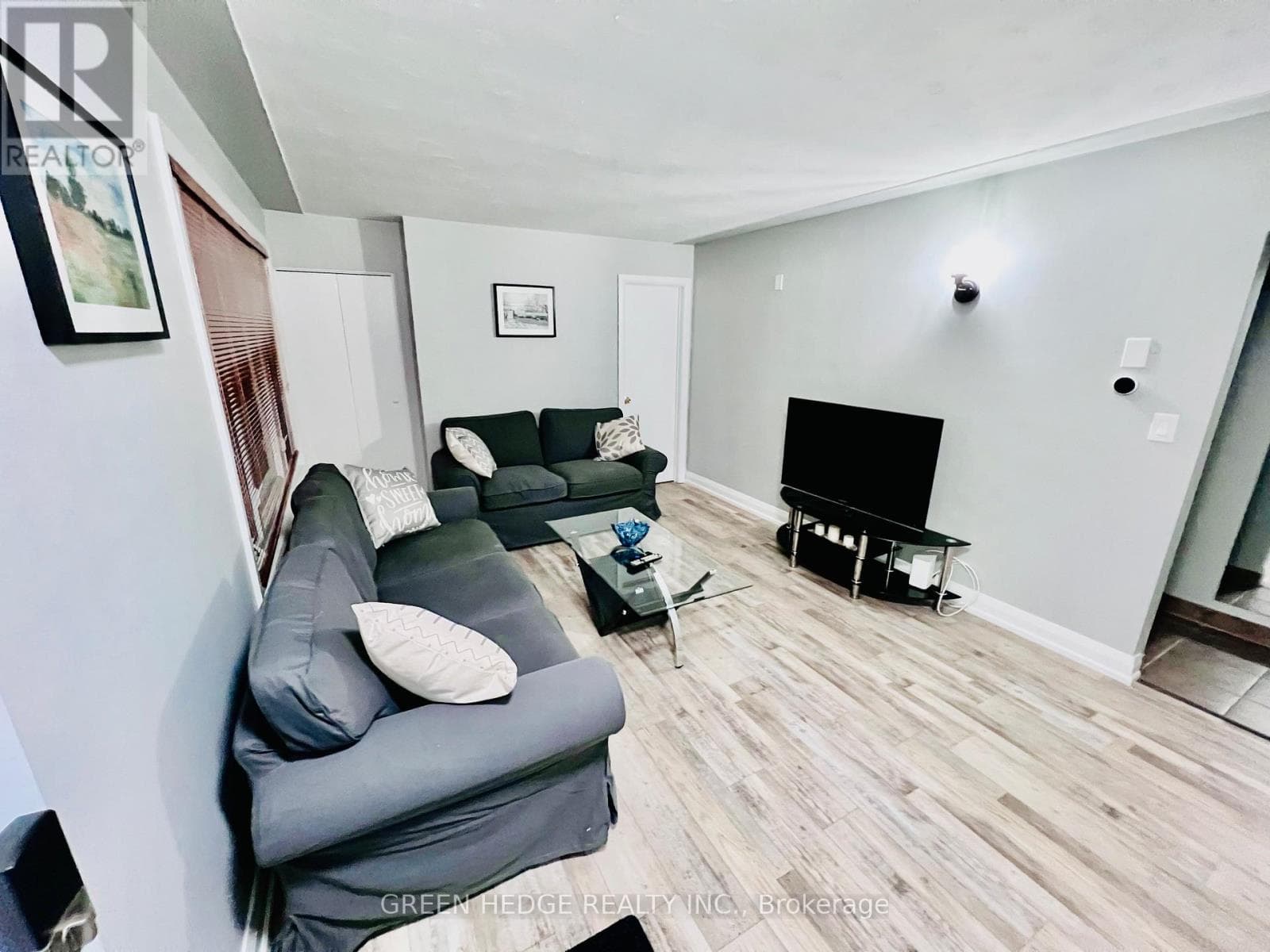 34 STANLEY AVENUE, Toronto — photo 5