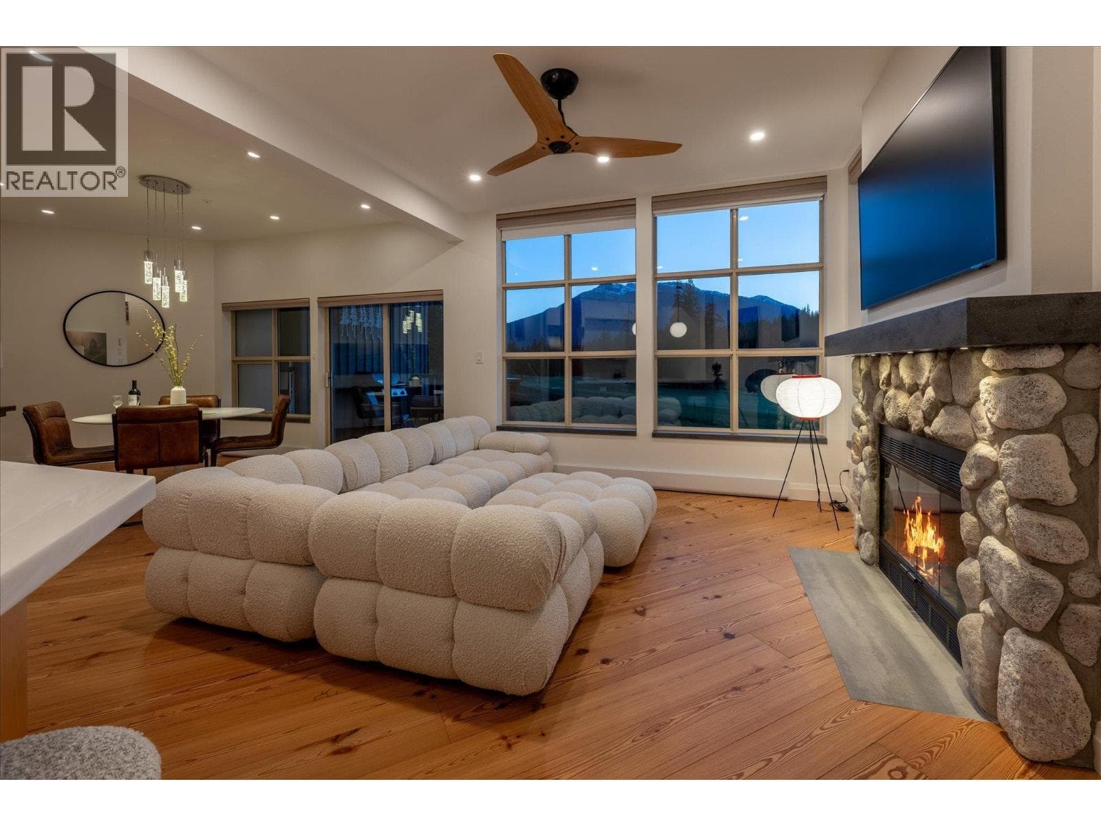 5 4644 BLACKCOMB WAY, Greater Vancouver — photo 4
