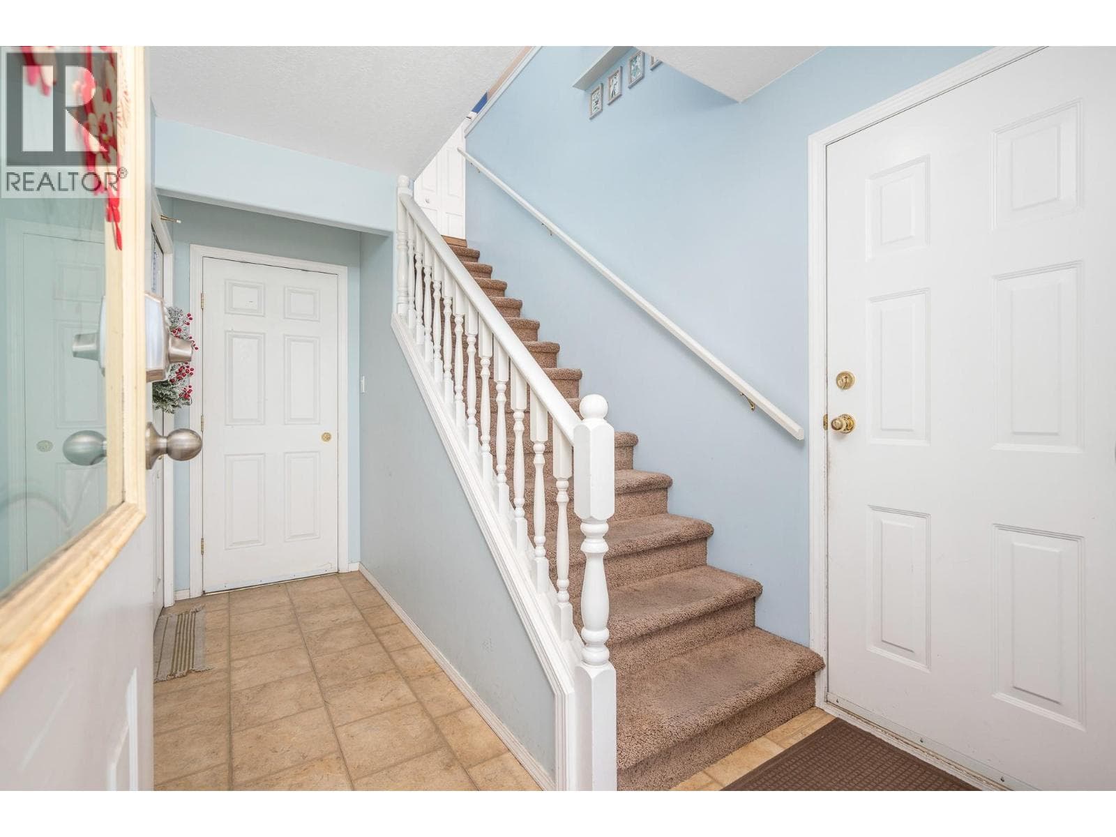 1805 47 AVENUE, Interior REALTORS® — photo 4