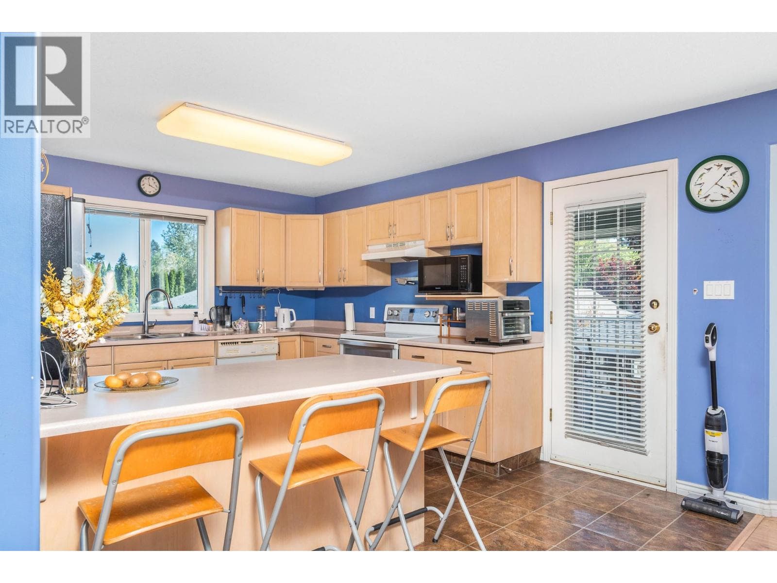 1805 47 AVENUE, Interior REALTORS® — photo 5