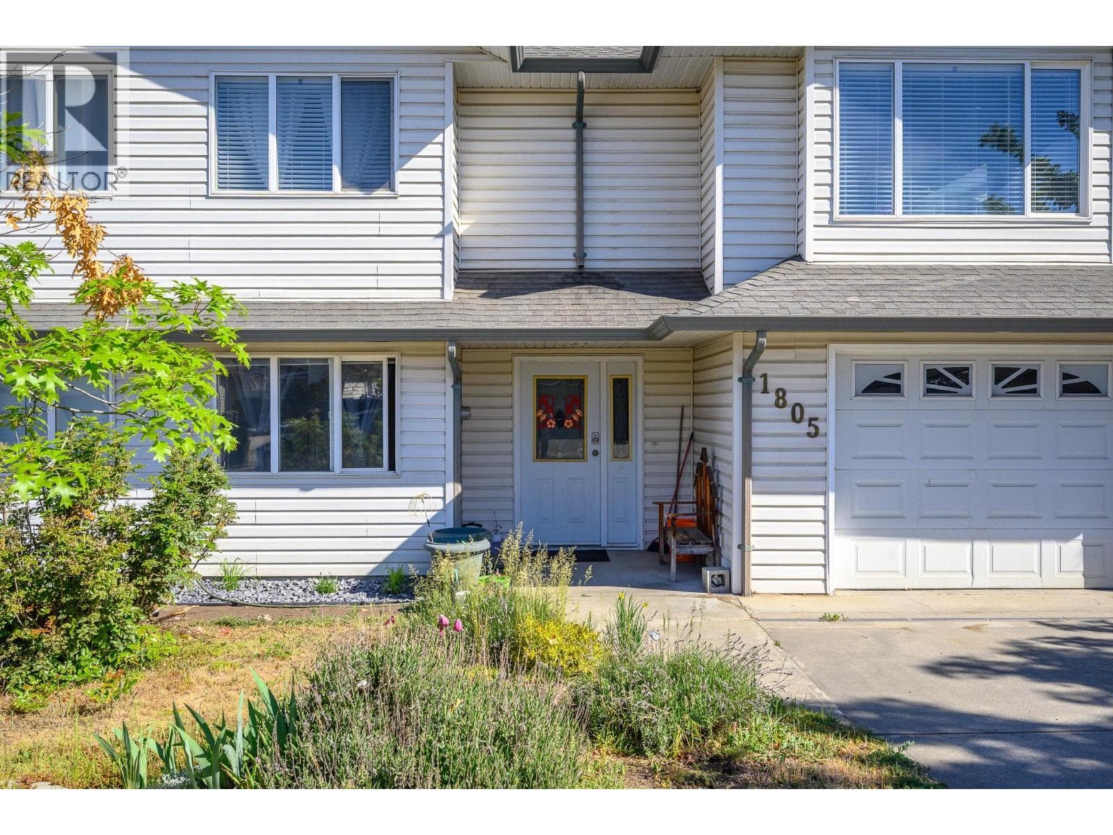 1805 47 AVENUE, Interior REALTORS® — photo 3
