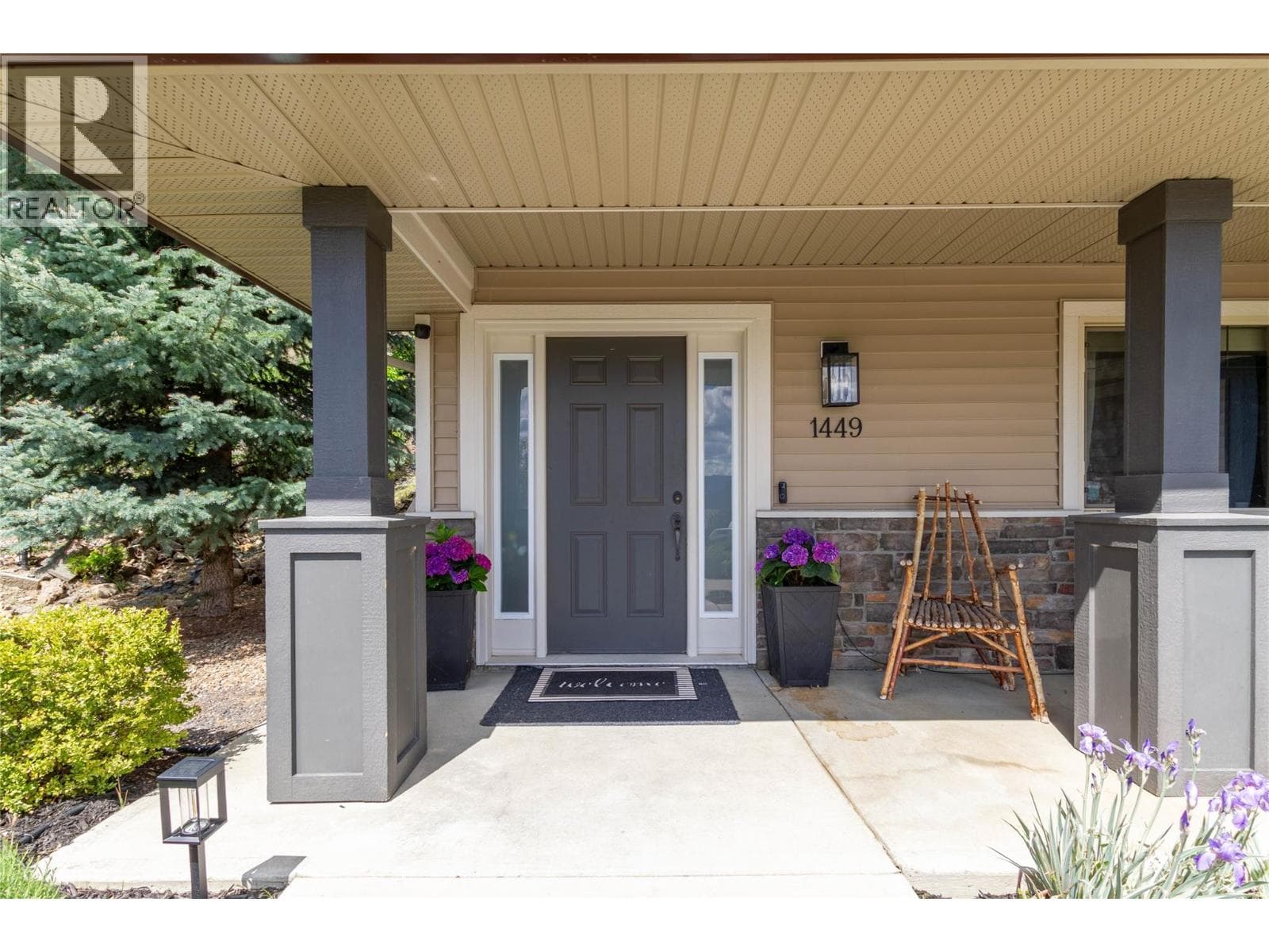 1449 RED MOUNTAIN PLAZA, Interior REALTORS® — photo 2