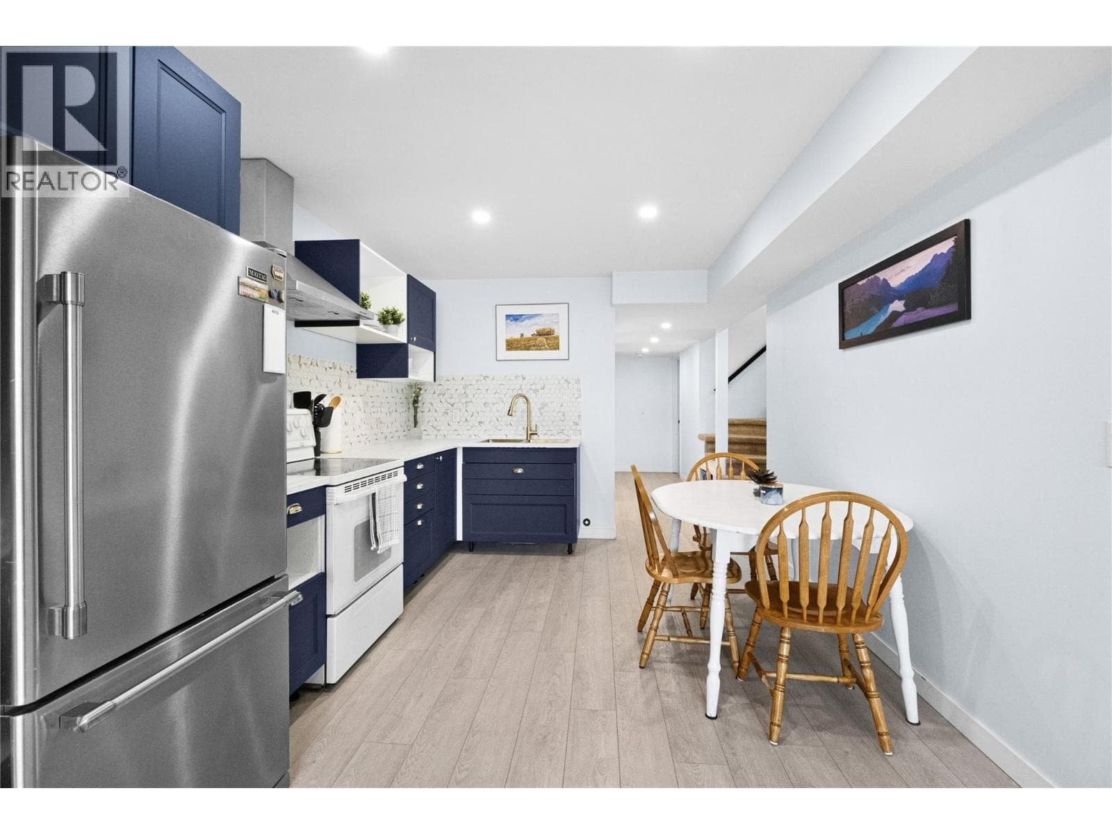 1472 Columbia Street, Interior REALTORS® — photo 5
