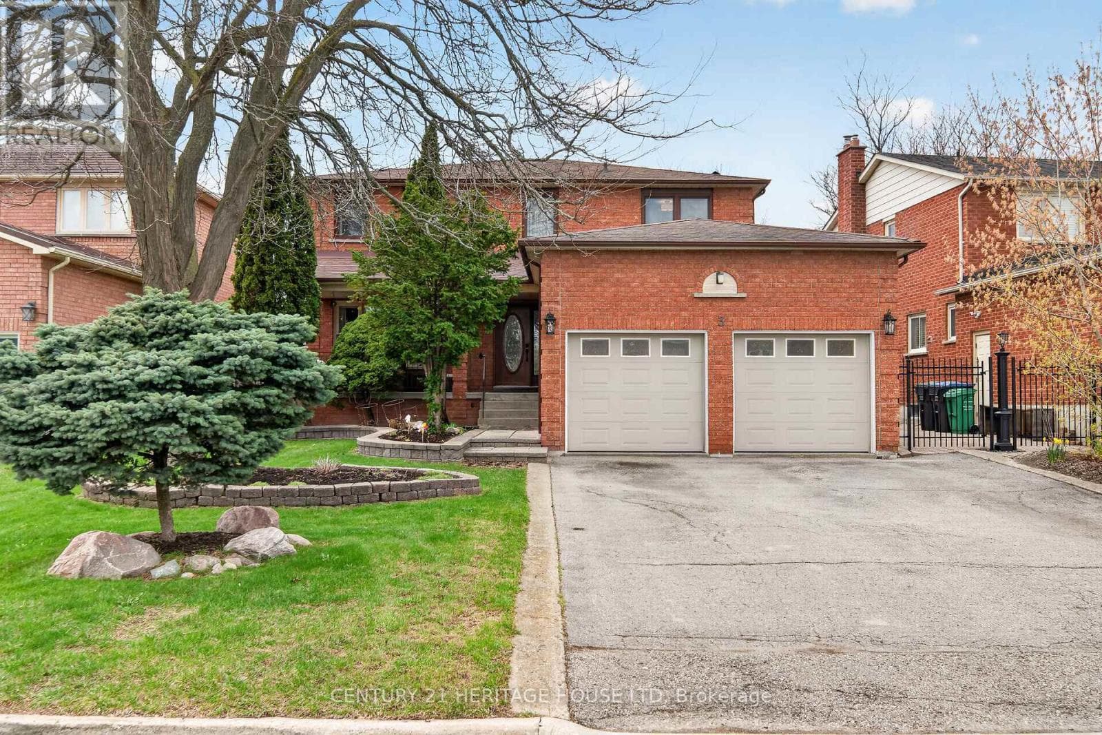 3 BOWES COURT, Toronto — photo 3