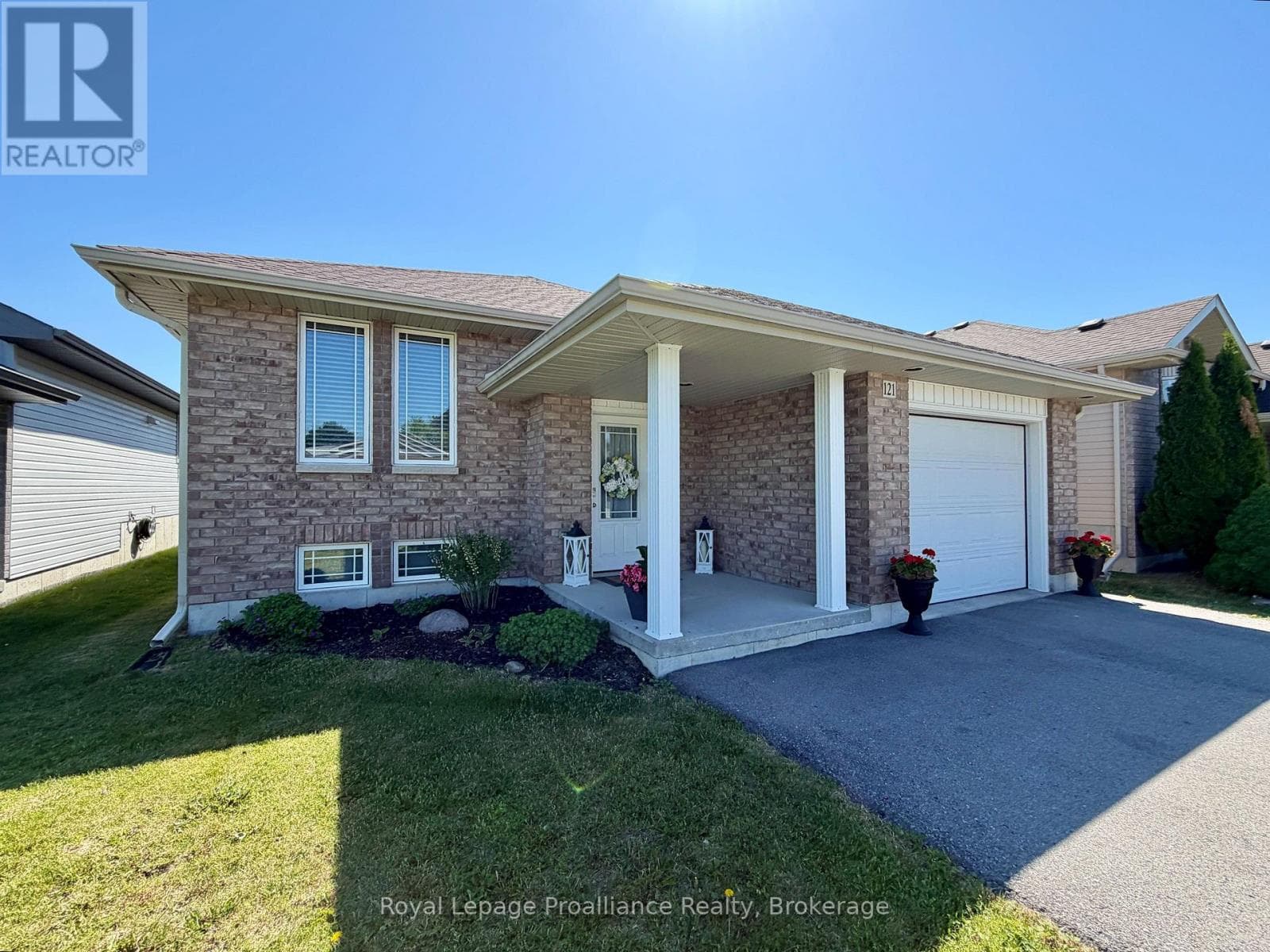 121 GREENHILL LANE, Central Lakes — photo 2
