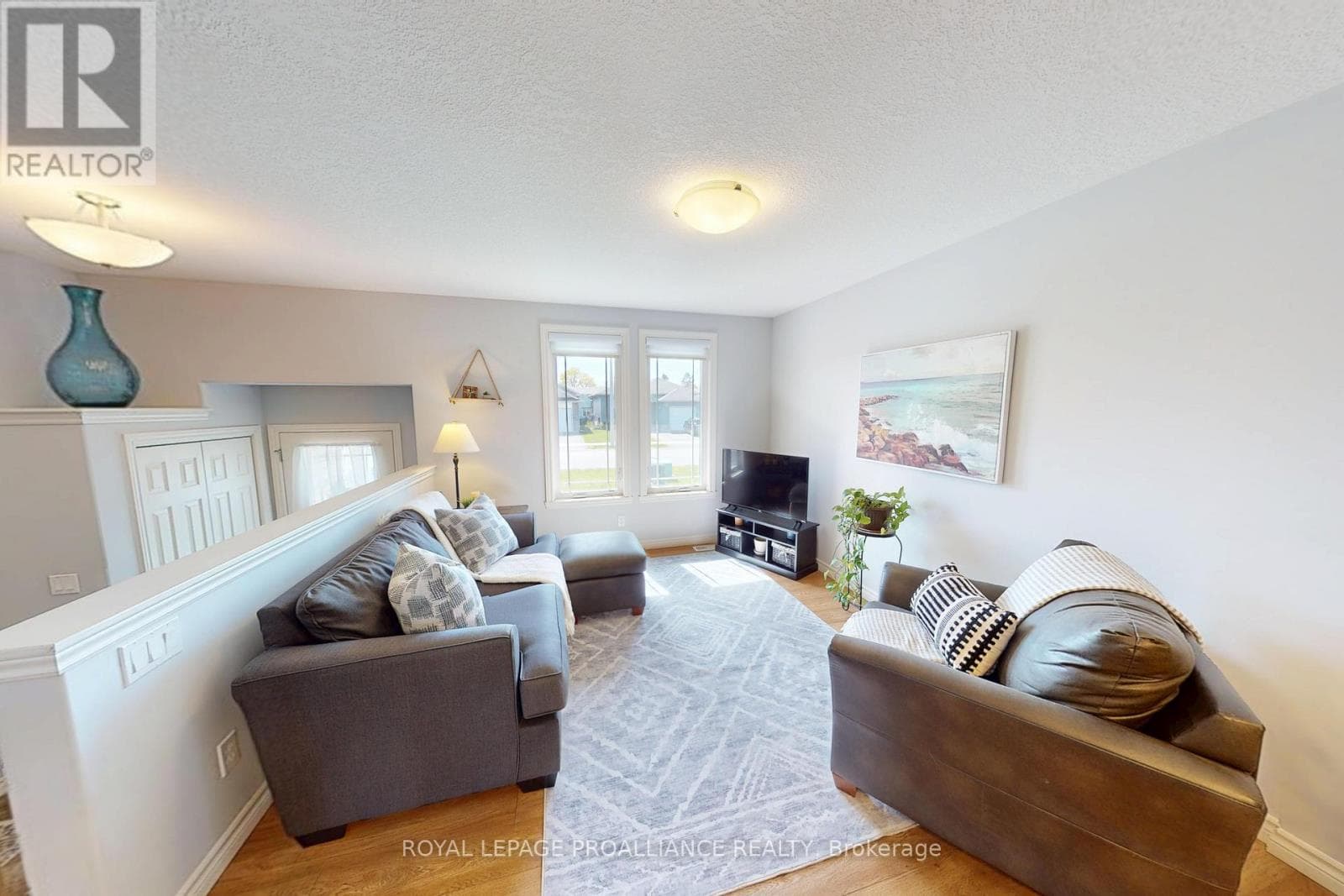 121 GREENHILL LANE, Central Lakes — photo 4