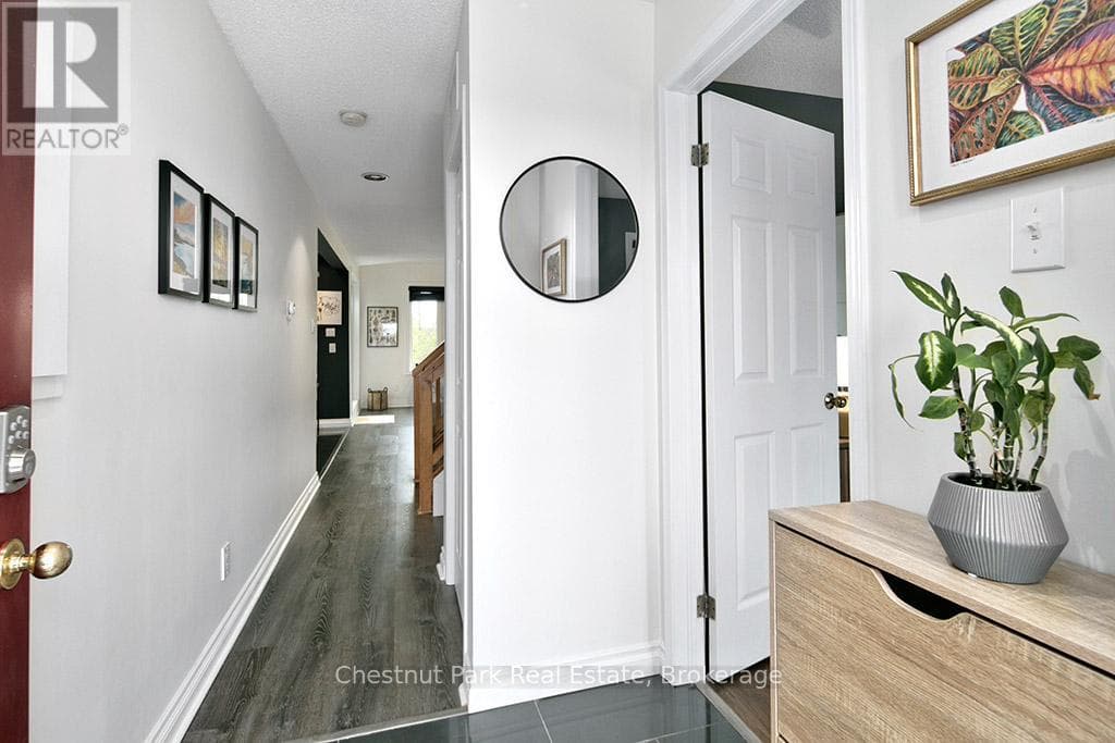 114 - 55 TROTT BOULEVARD, OnePoint — photo 4