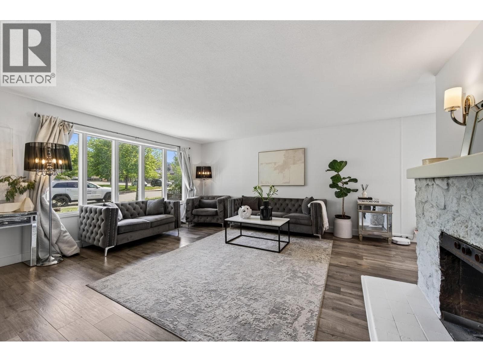 912 St Paul Street, Interior REALTORS® — photo 4