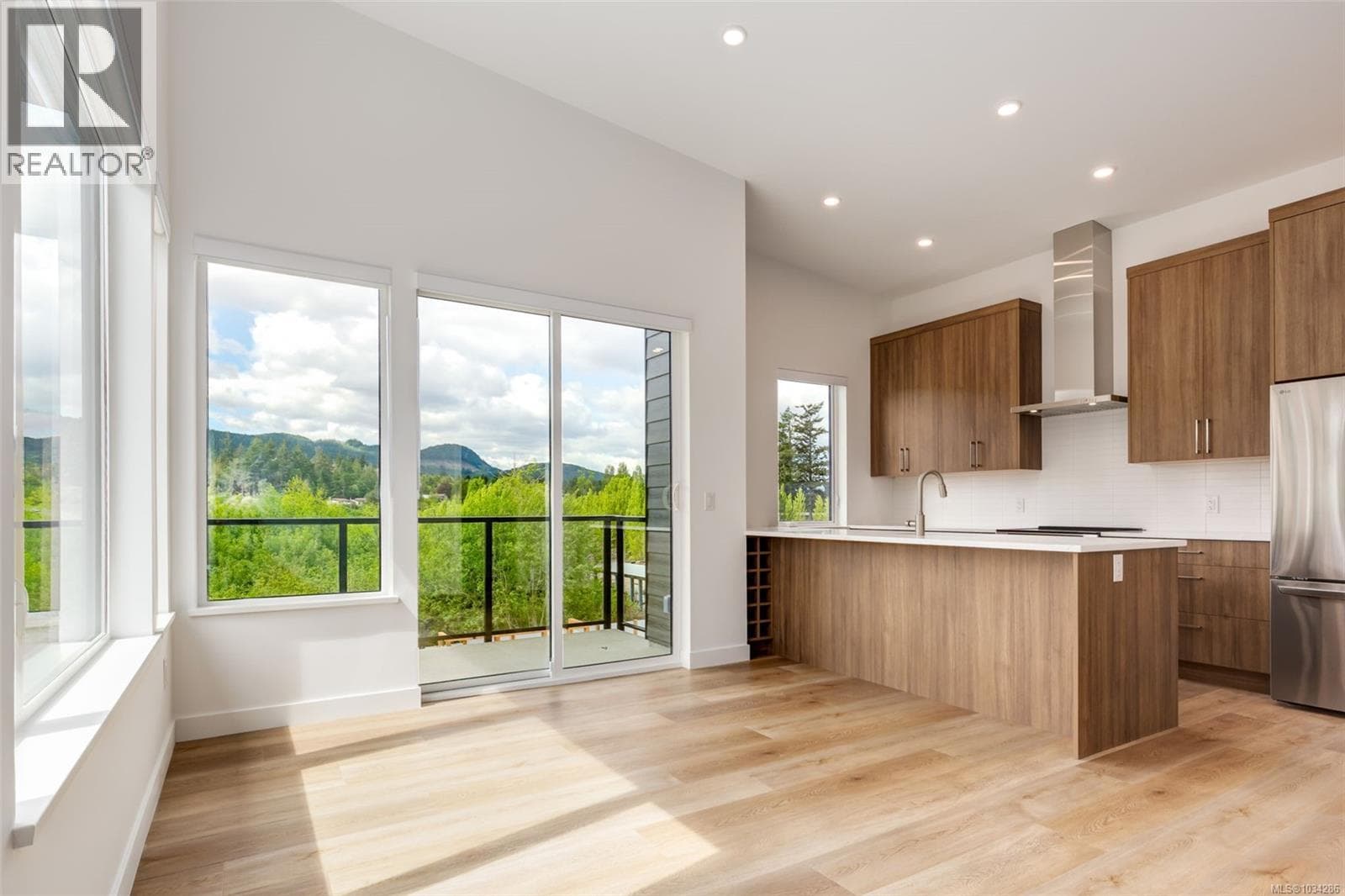 305 7181 Lantzville Rd, Vancouver Island — photo 3