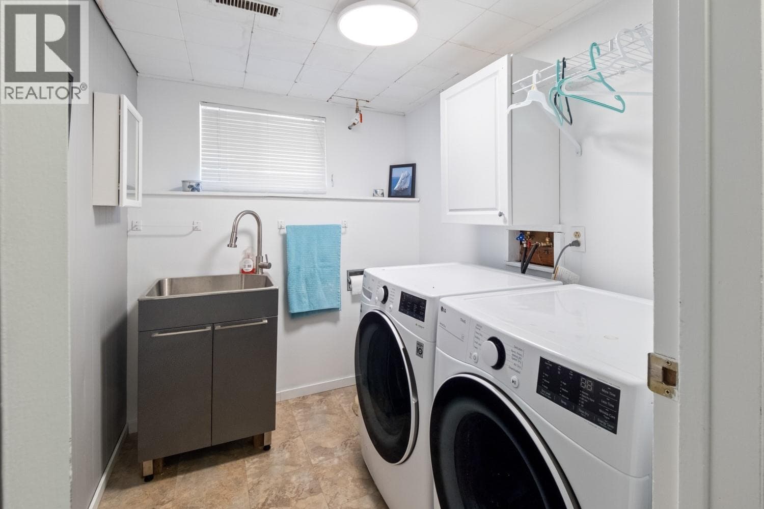 5168 HAYNES ROAD, Interior REALTORS®