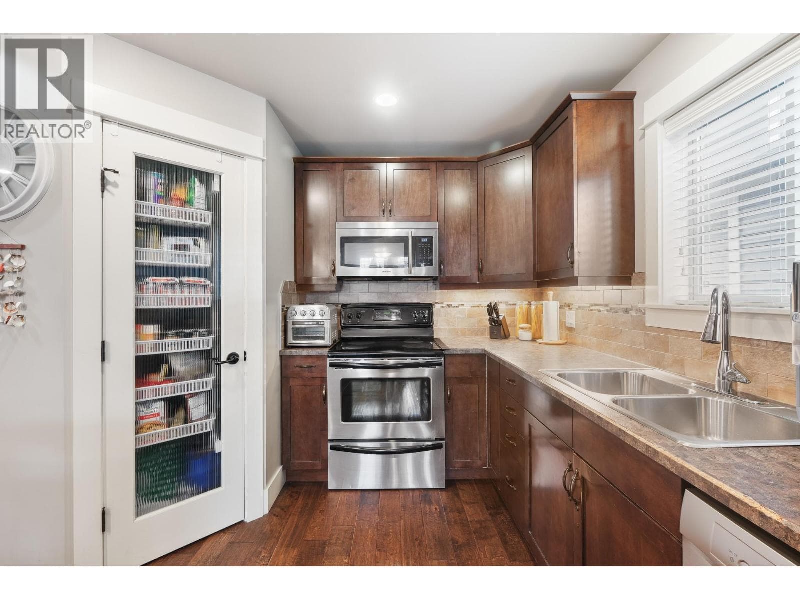 6635 Tronson Road Unit# 8, Interior REALTORS® — photo 4
