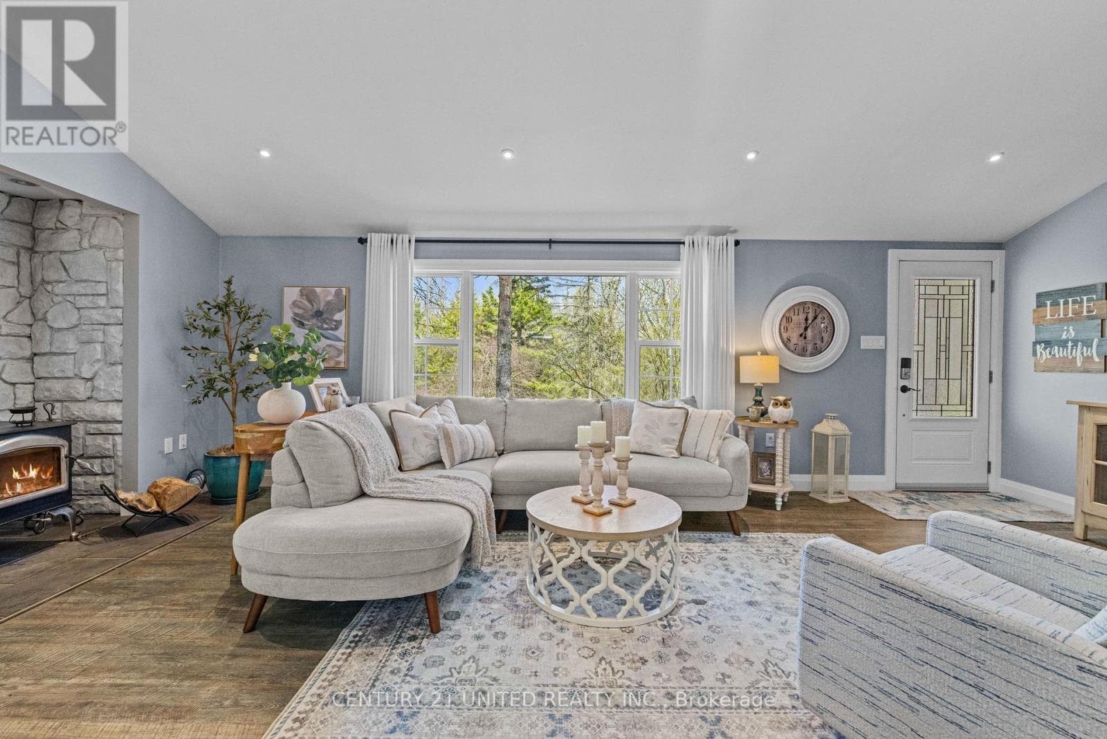 11 BIRCH TERRACE, Central Lakes