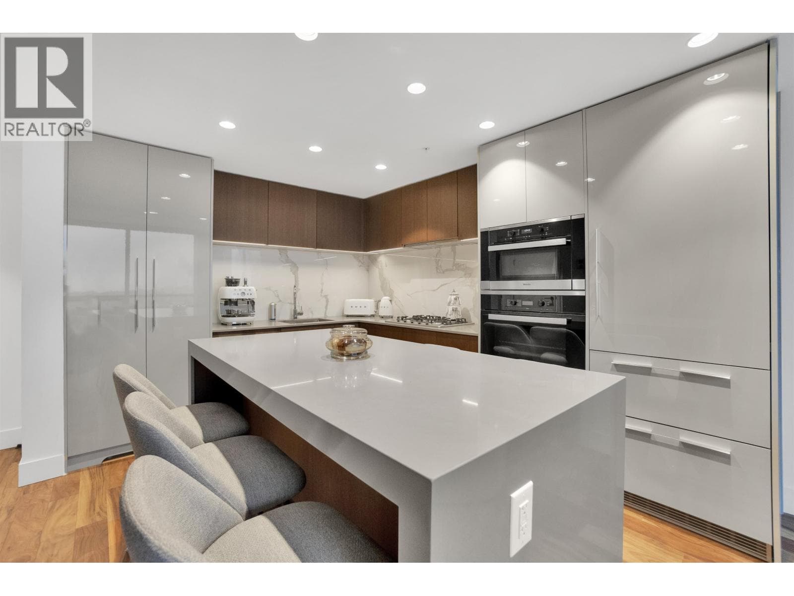 1302 1675 LIONS GATE LANE, Greater Vancouver — photo 3