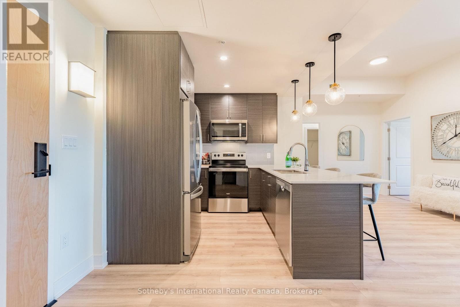 417 - 121 MARY STREET, OnePoint — photo 2