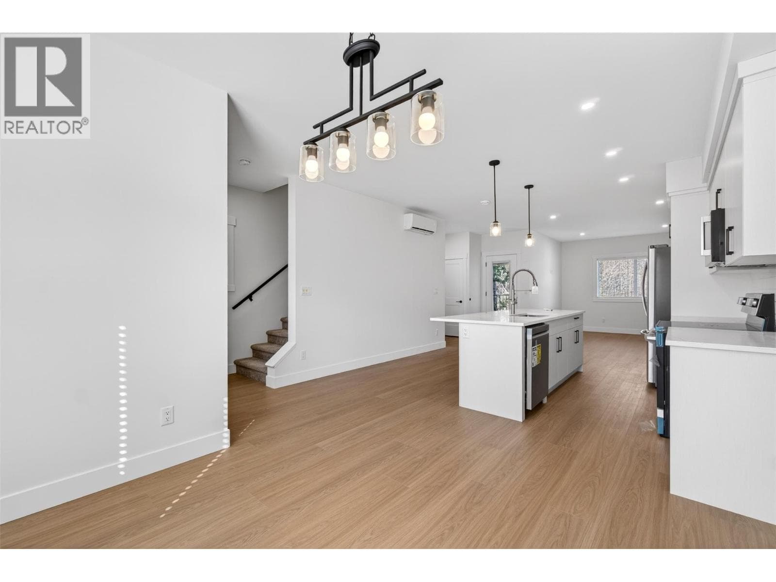 222 TEMPLE STREET UNIT 5, Interior REALTORS® — photo 5