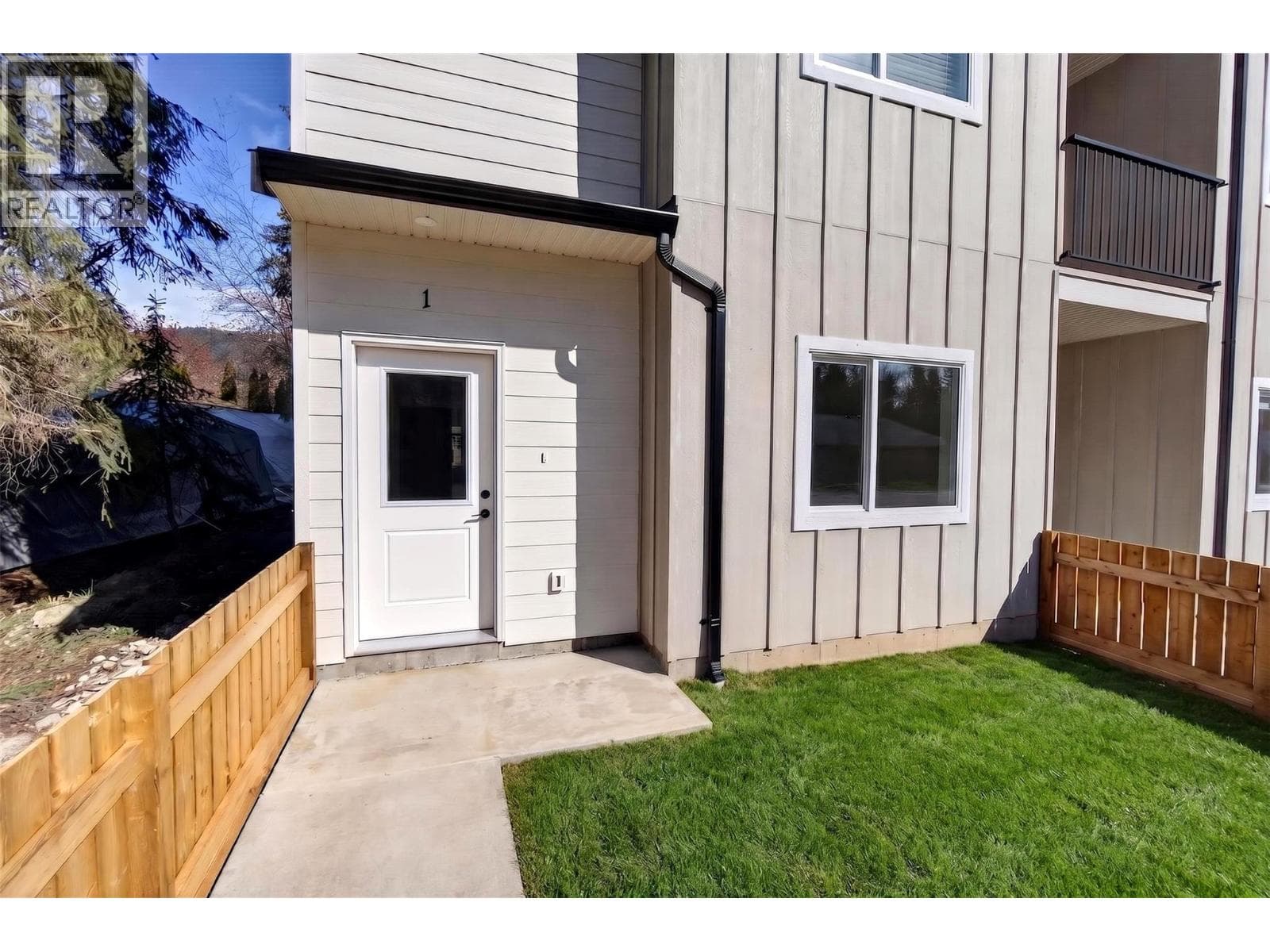 222 TEMPLE STREET UNIT 5, Interior REALTORS® — photo 2