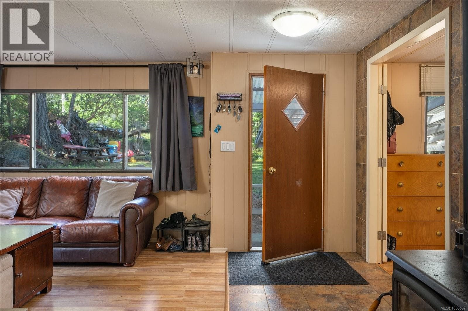 970 Carmen Cres, Vancouver Island — photo 5