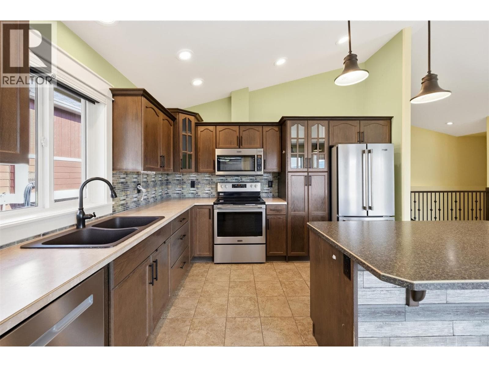 4400 McLean Creek Road Unit# 109, Interior REALTORS® — photo 5