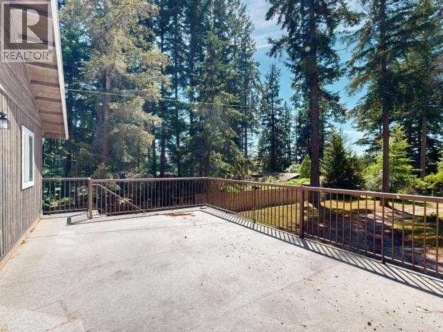 11071 NEAVE ROAD, Powell River — photo 2