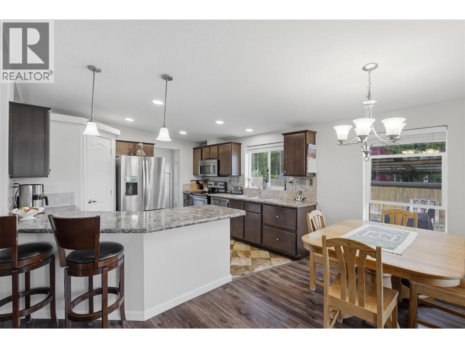 3025 POWELL Road, Interior REALTORS® — photo 4