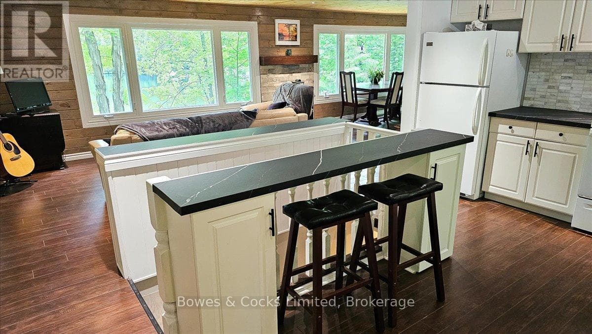 1063 ESSON CREEK LANE, Central Lakes — photo 5