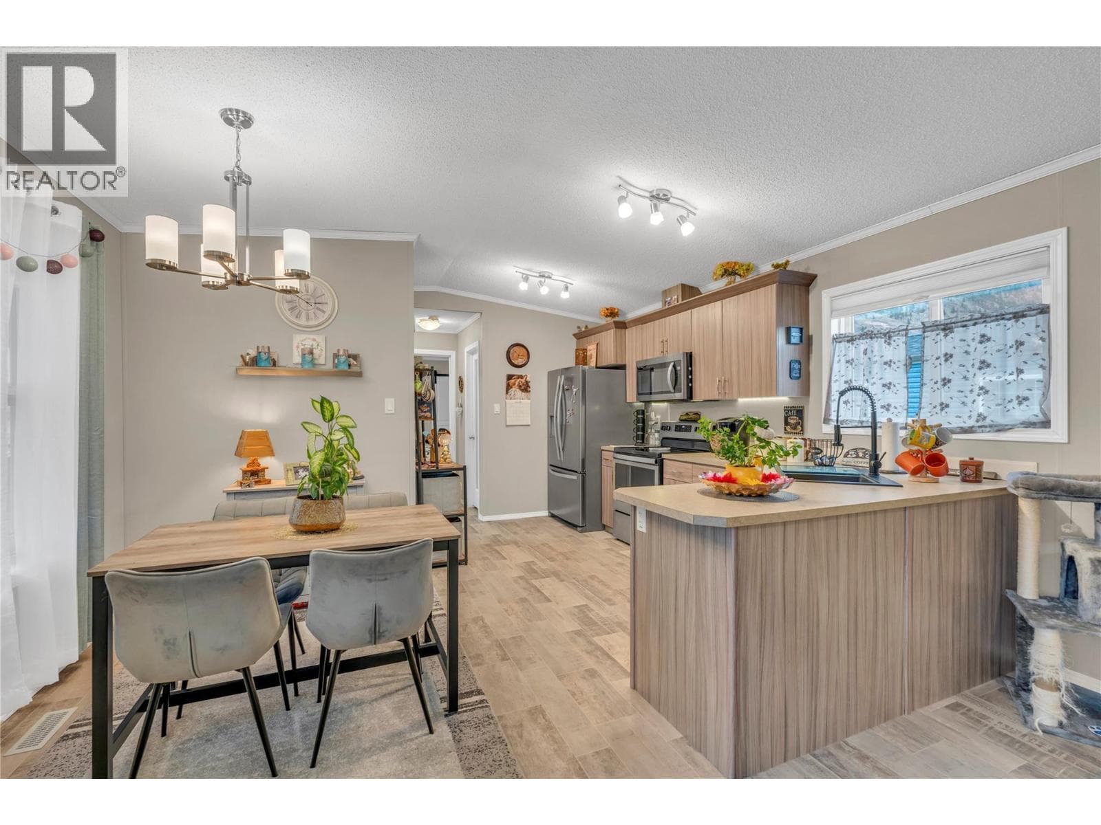 1118 Middle Bench Road Unit# 5, Interior REALTORS® — photo 4