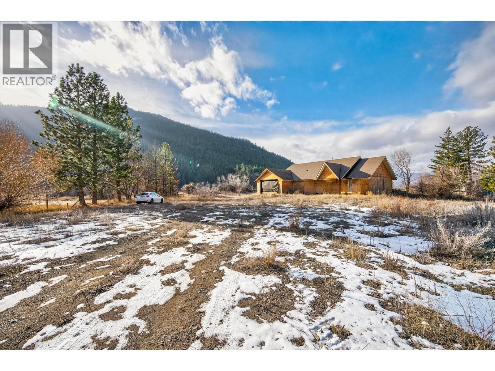 390 Marshall Road, Interior REALTORS®