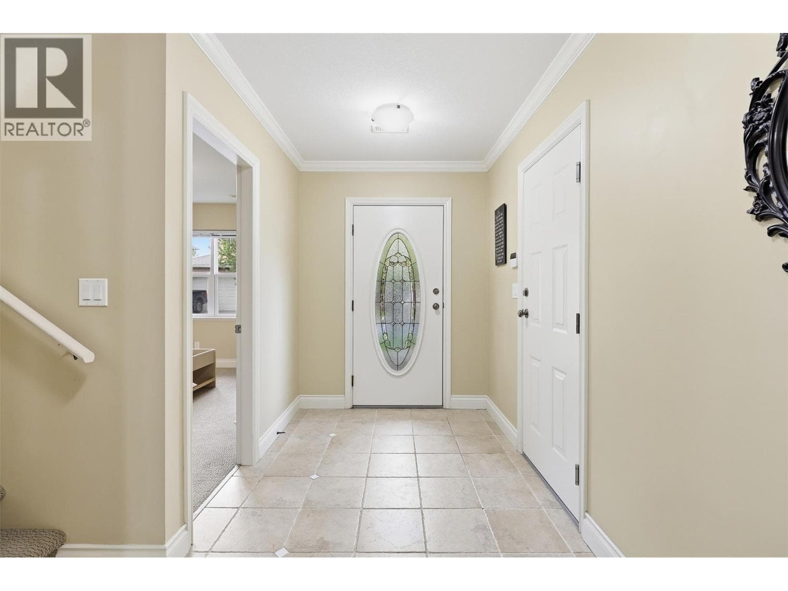 1055 ABERDEEN Drive Unit# 30, Interior REALTORS® — photo 3