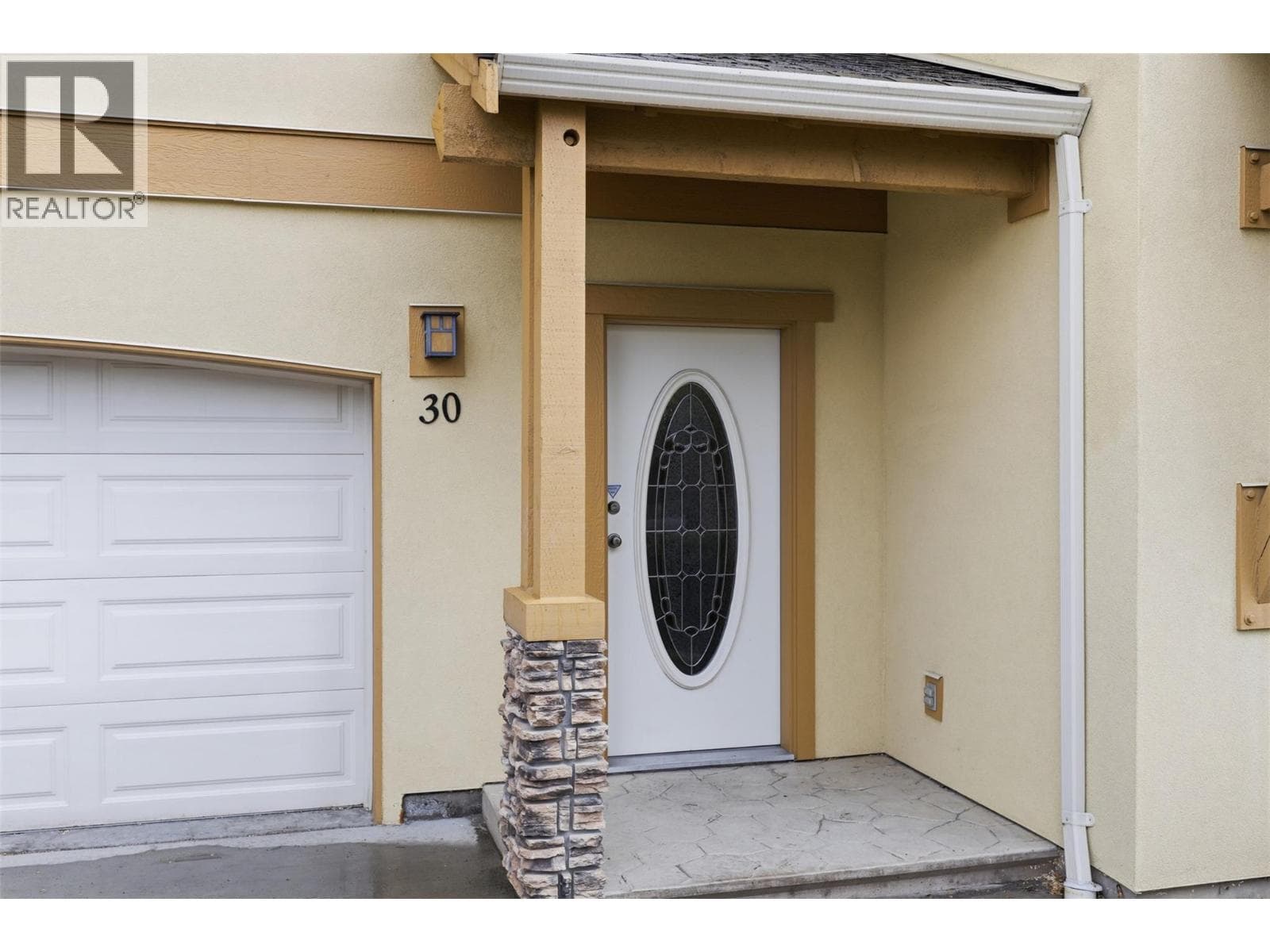 1055 ABERDEEN Drive Unit# 30, Interior REALTORS® — photo 2
