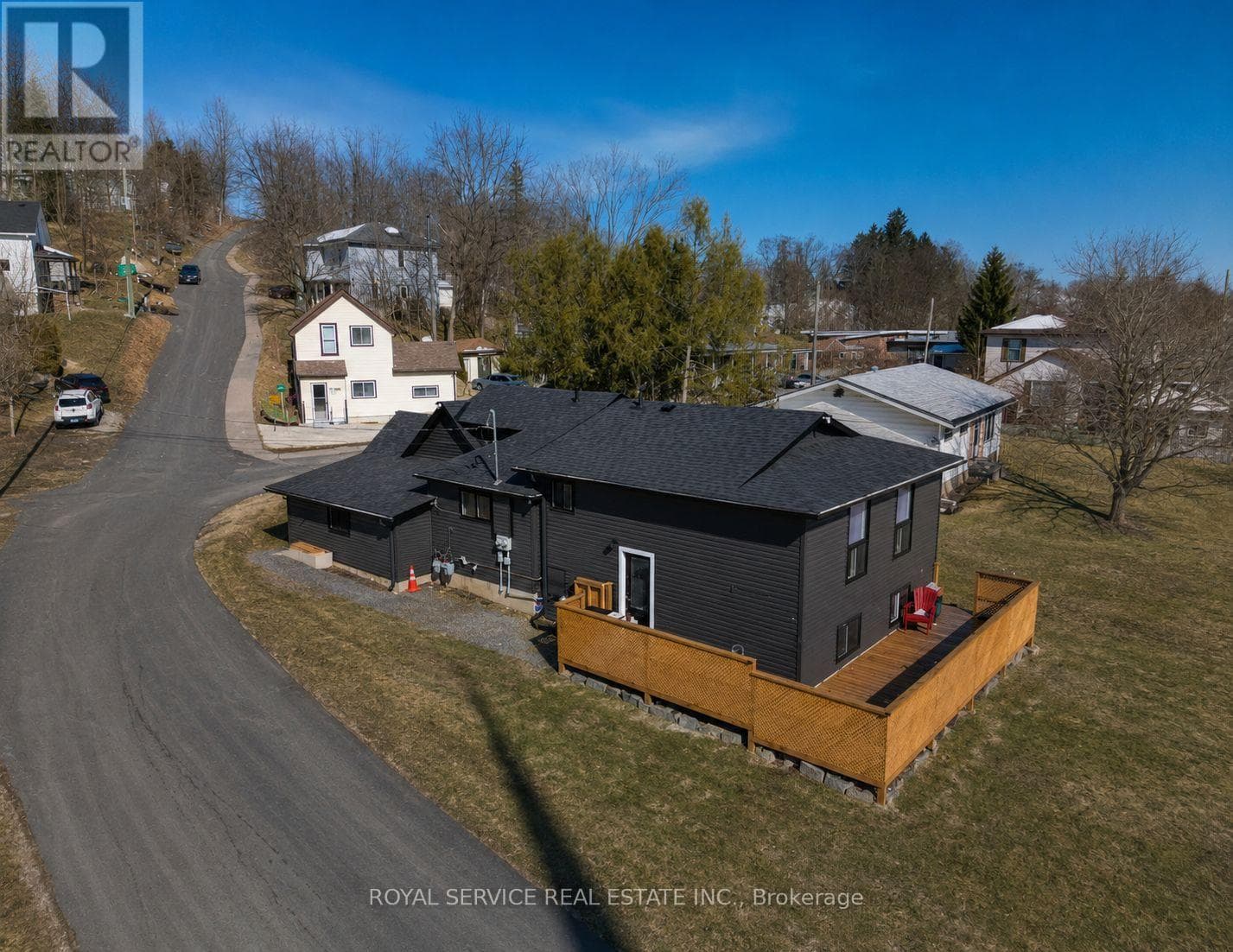 69 MAPLE STREET, Central Lakes