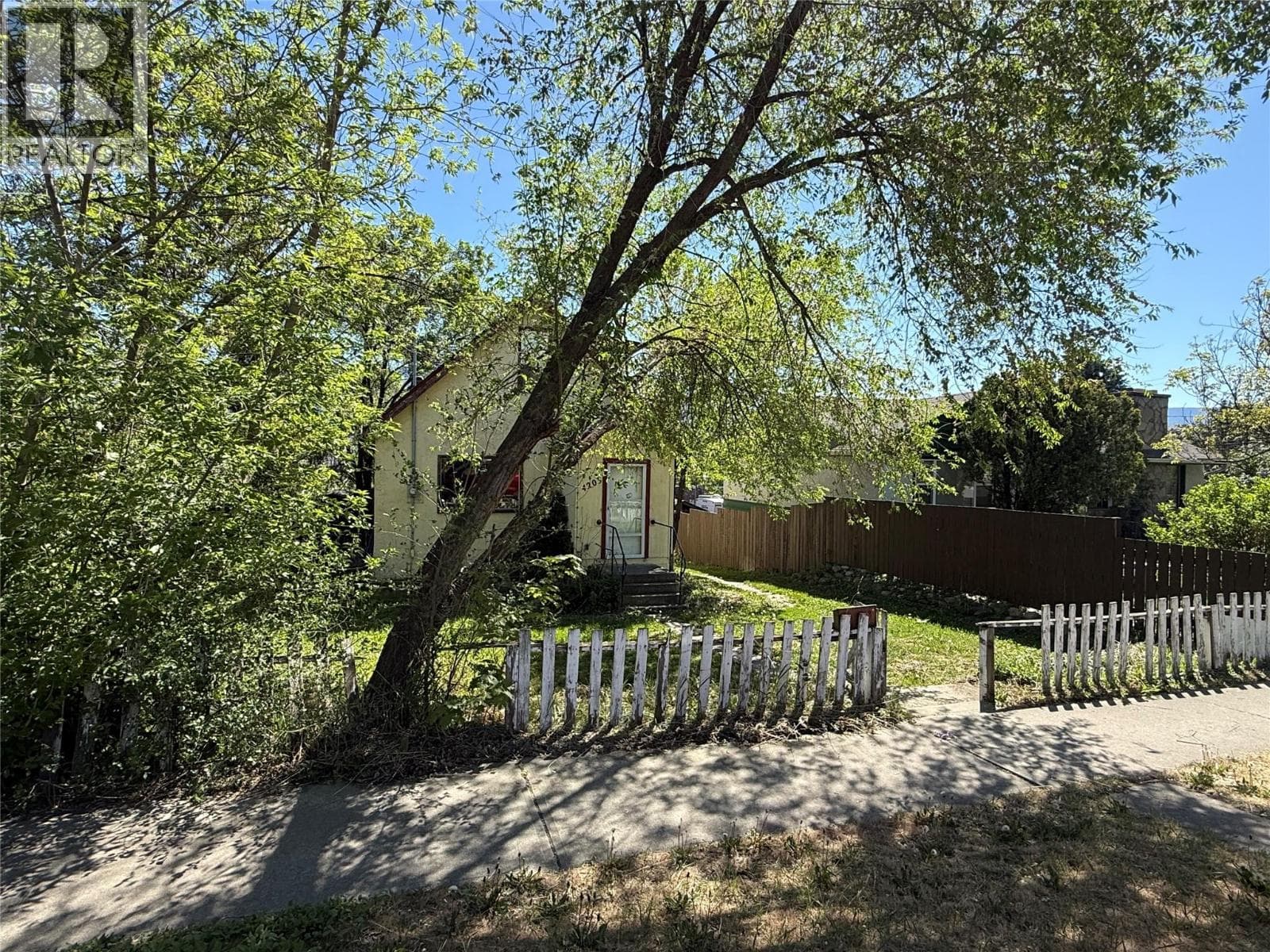 4203 34 STREET, Interior REALTORS® — photo 2