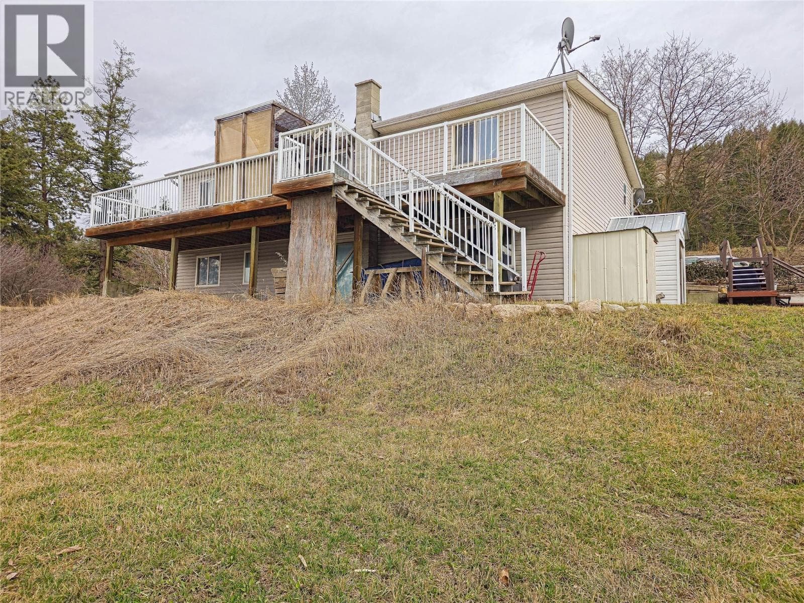 327 97A Highway, Interior REALTORS® — photo 3