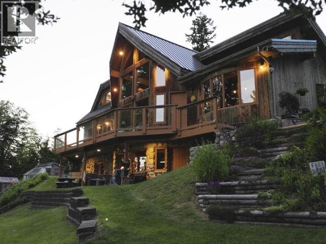 5621 ALLEN AVE, Powell River